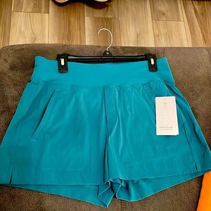 Athleta Trekkie North Short size 10